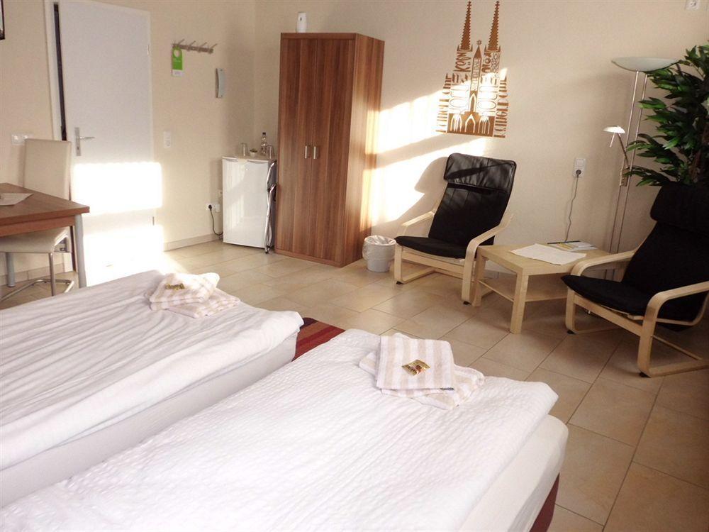 Hotel Schuetze Superior Hürth Dış mekan fotoğraf